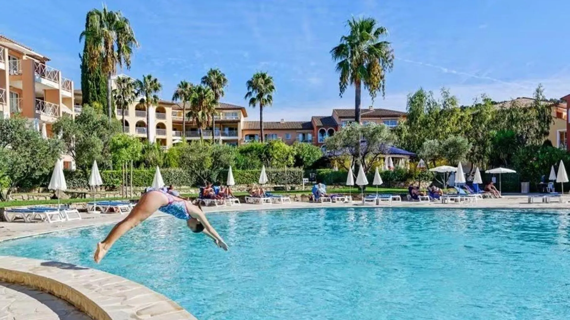 T2 Avec Piscine, Vue Mer, Parking, A 200M De La Plage - Fr-1-768-70 La Garonnette-Plage